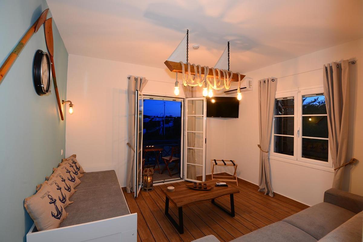Deck1Syros Premium Apartments Vári 외부 사진